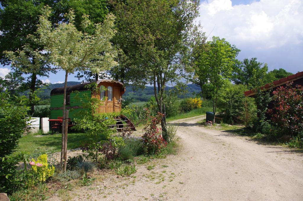 Les Roulottes Et Cabanes Du Livradois Cunlhat エクステリア 写真